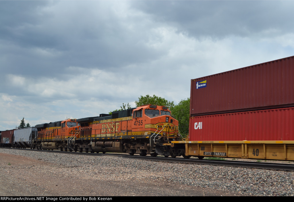 BNSF 4755